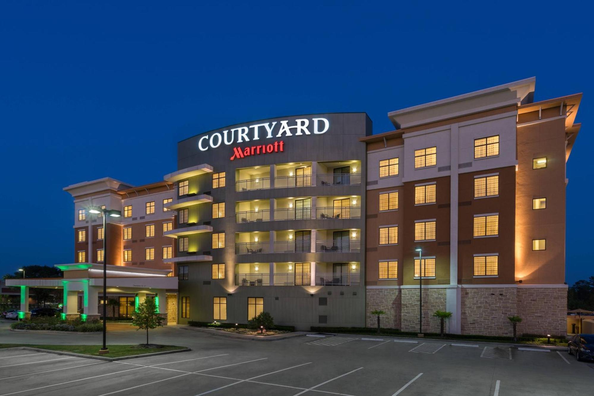 Готель Courtyard By Marriott Houston Kingwood Kinwood Екстер'єр фото