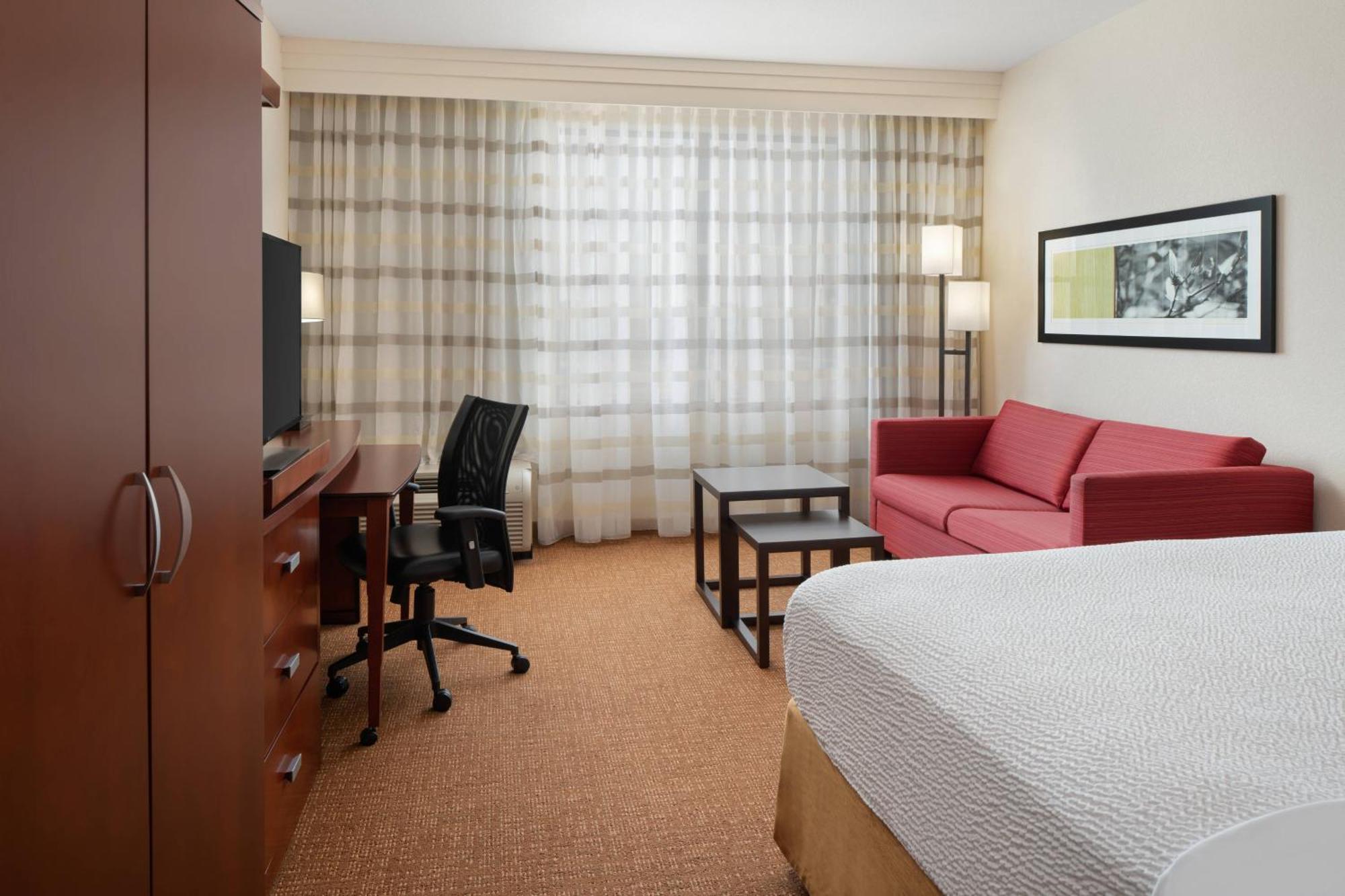 Готель Courtyard By Marriott Houston Kingwood Kinwood Екстер'єр фото