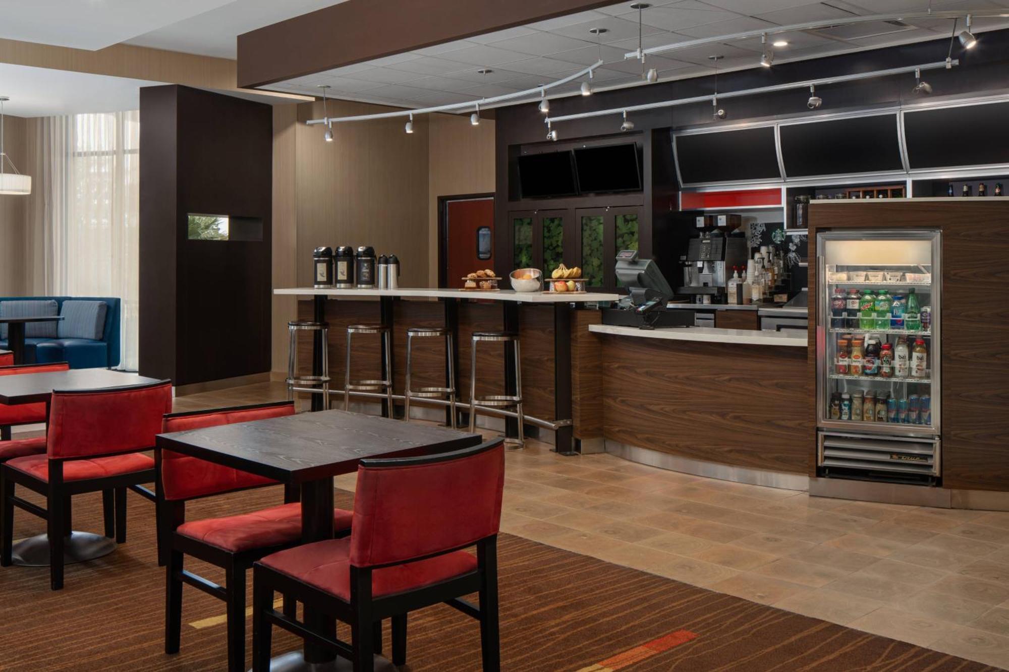 Готель Courtyard By Marriott Houston Kingwood Kinwood Екстер'єр фото