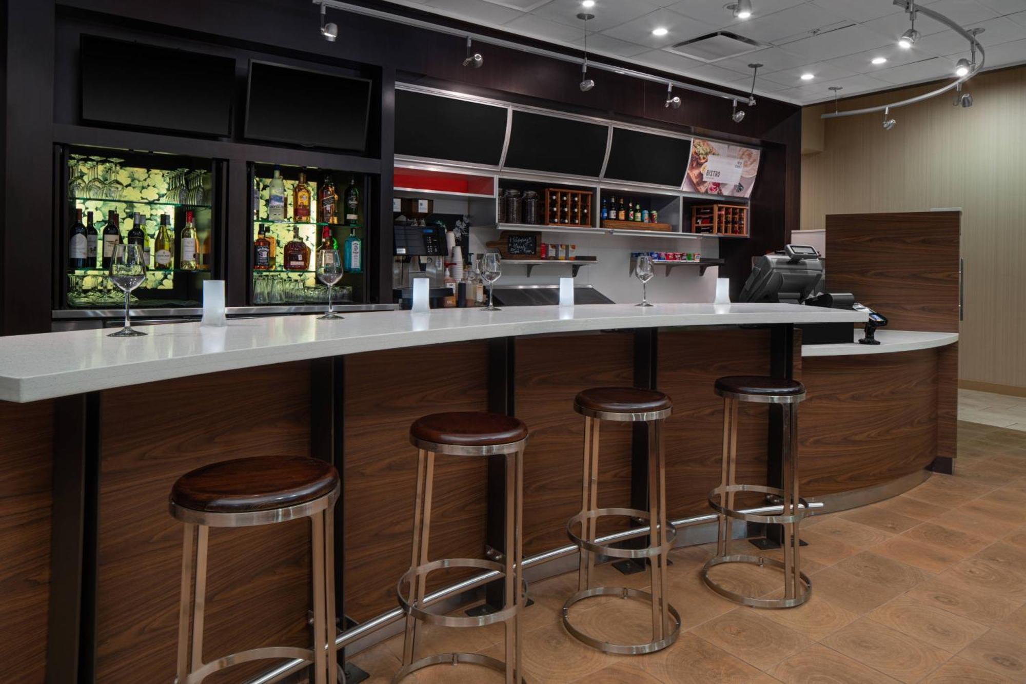 Готель Courtyard By Marriott Houston Kingwood Kinwood Екстер'єр фото