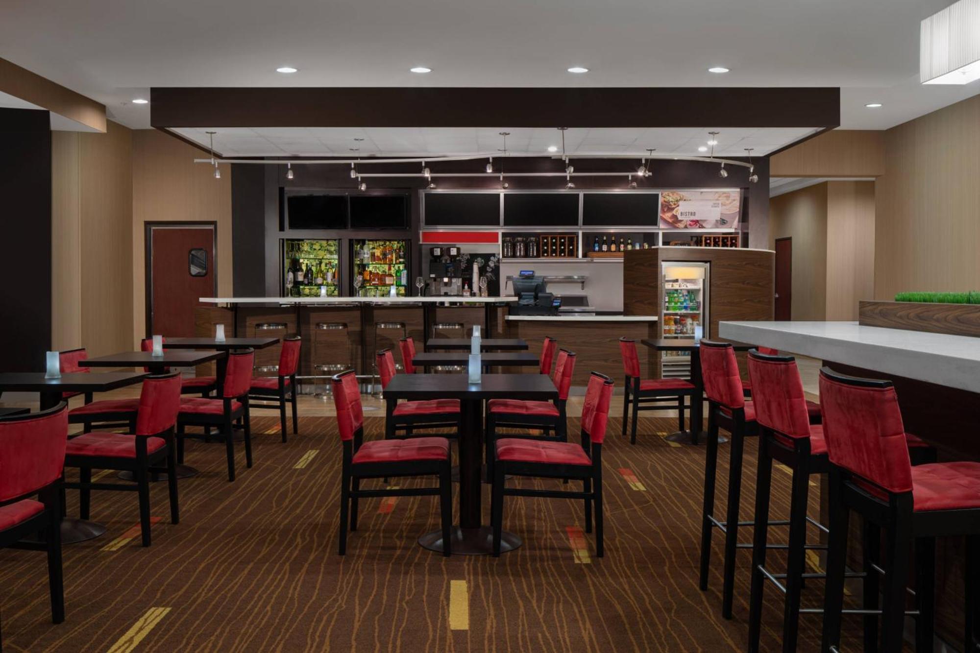 Готель Courtyard By Marriott Houston Kingwood Kinwood Екстер'єр фото
