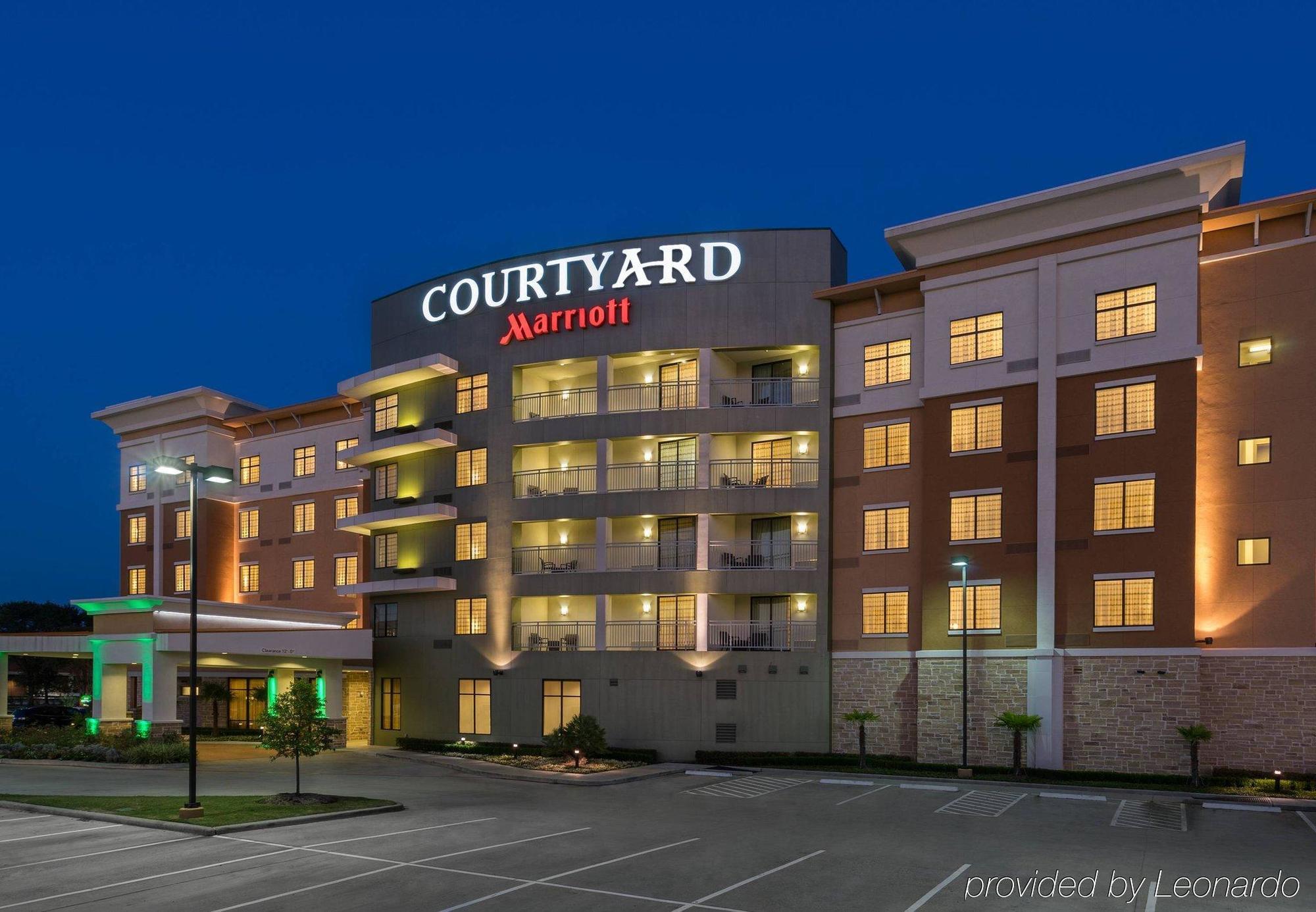 Готель Courtyard By Marriott Houston Kingwood Kinwood Екстер'єр фото
